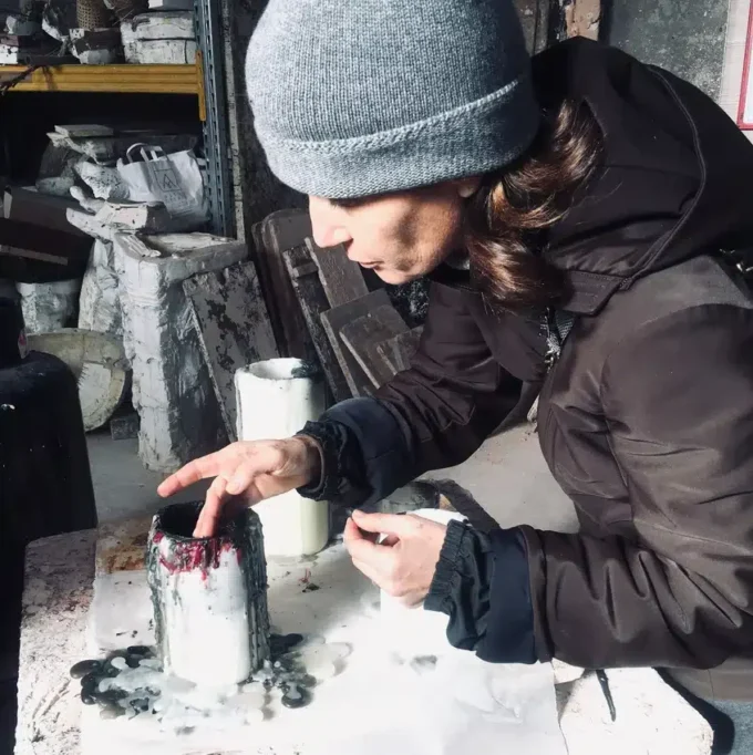 Petit bougeoir en bronze doré – pour bougies classiques